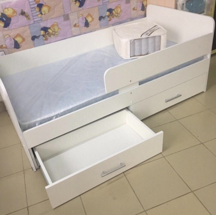 Кровать 